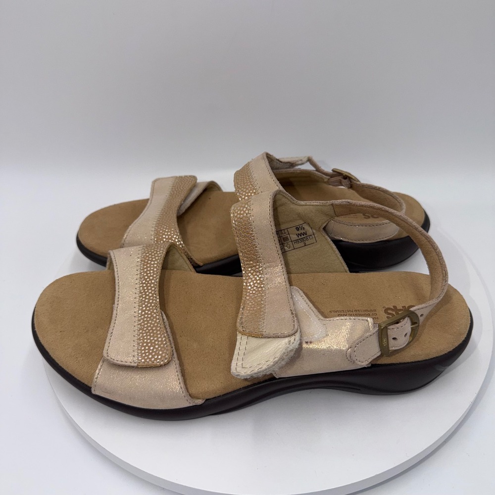 SAS Nudu Champagne Metallic Leather Sandals Women 9.5 WW Wide Made in USA